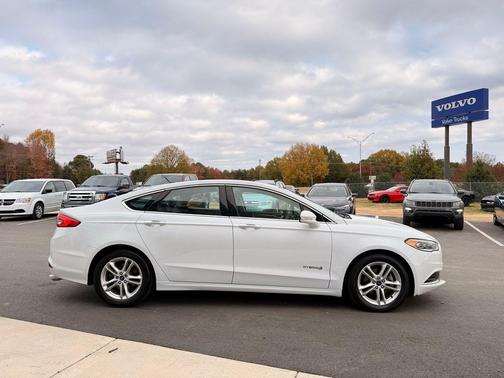 2018 Ford Fusion Hybrid SE