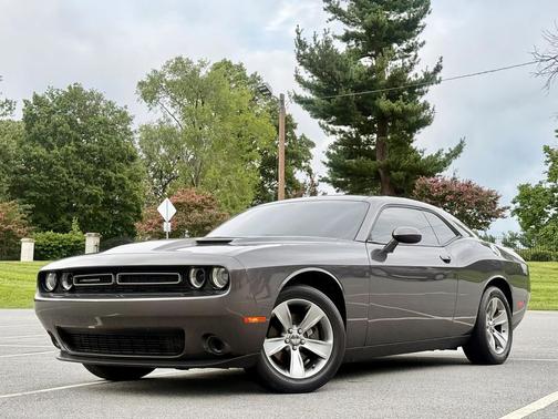 2019 Dodge Challenger SXT