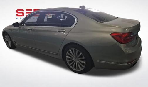 Cashmere Silver Metallic 2019 BMW 740 740i