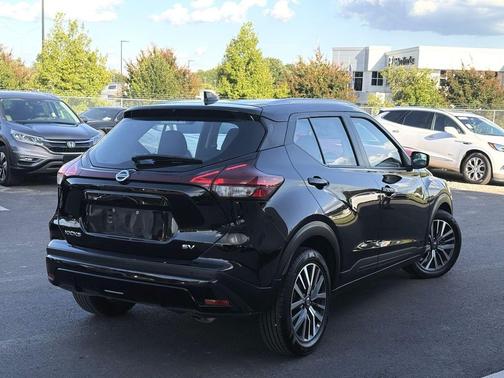 2021 Nissan Kicks SV