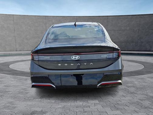 2026 Hyundai SONATA SEL