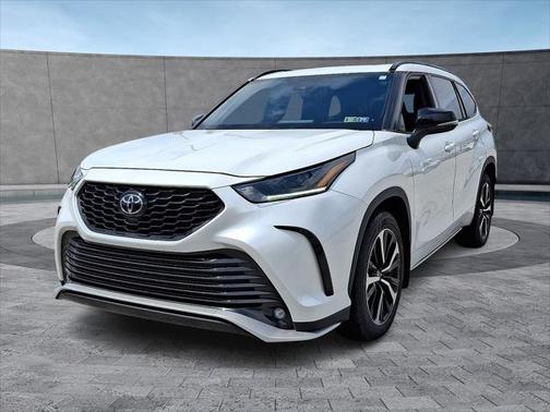 2022 Toyota Highlander XSE