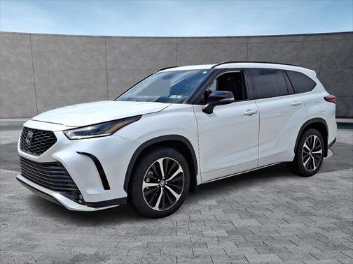 2022 Toyota Highlander XSE