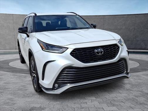 2022 Toyota Highlander XSE