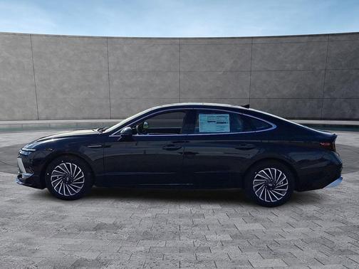 2026 Hyundai SONATA Hybrid SE