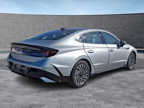 2025 Hyundai SONATA Hybrid Limited