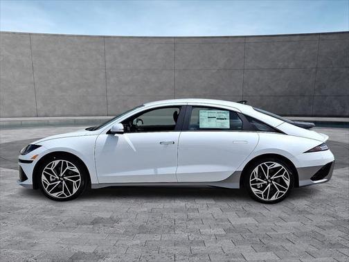 2025 Hyundai IONIQ 6 SEL