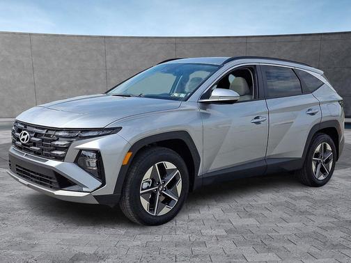 Shimmering Silver 2026 Hyundai TUCSON SEL Premium