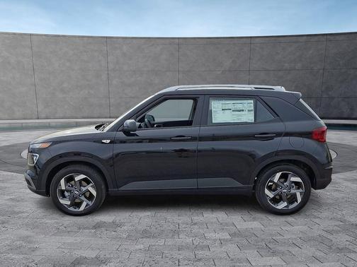 Onyx Black 2026 Hyundai VENUE SEL