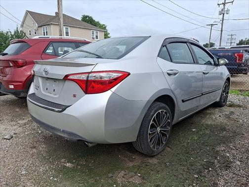 2015 Toyota Corolla S Plus