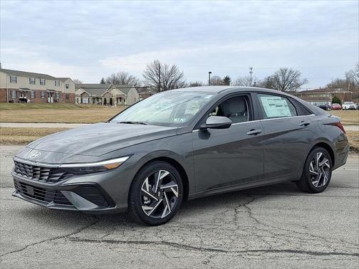 2025 Hyundai ELANTRA Limited