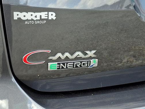 MAGNETIC 2017 Ford C-Max Energi Titanium