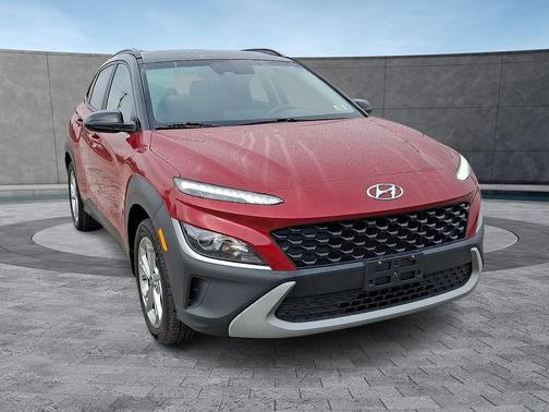 2022 Hyundai KONA SEL