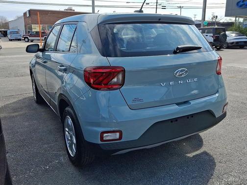 2025 Hyundai VENUE SE
