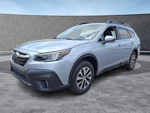 Ice Silver Metallic 2022 Subaru Outback Premium