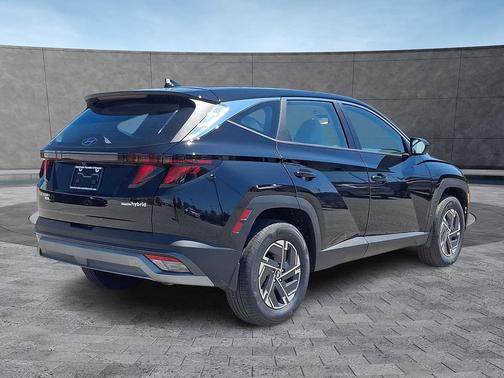 Ash Black 2026 Hyundai TUCSON Hybrid Blue SE