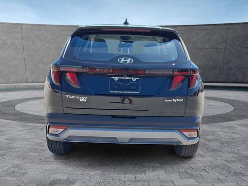 Ash Black 2026 Hyundai TUCSON Hybrid Blue SE