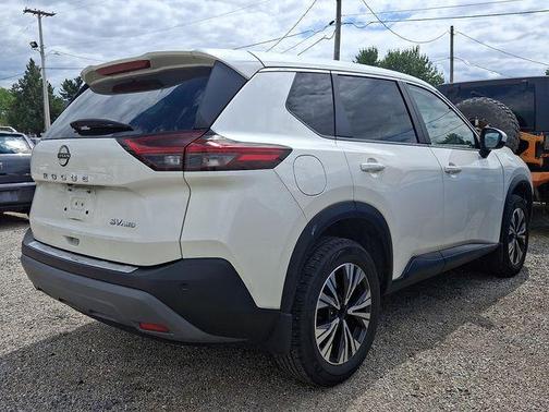 Pearl White Tricoat 2023 Nissan Rogue SV
