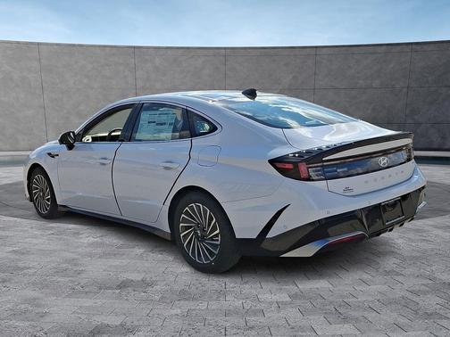 2026 Hyundai SONATA Hybrid Limited