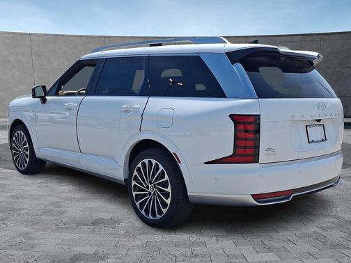 Creamy White Pearl 2026 Hyundai Palisade Hybrid Calligraphy