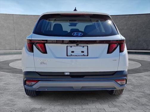 2025 Hyundai TUCSON SE