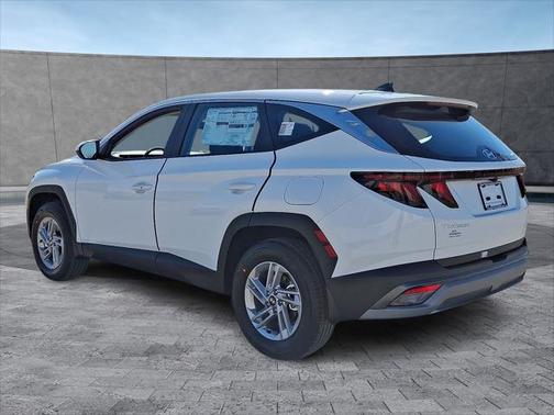 2025 Hyundai TUCSON SE