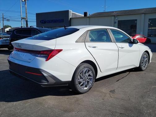 2025 Hyundai ELANTRA HEV Blue
