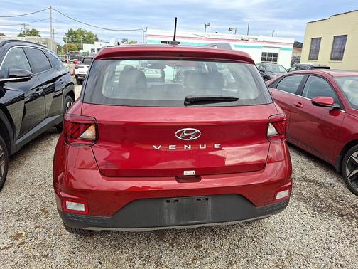 2024 Hyundai VENUE Limited