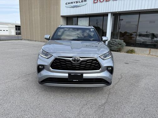 2021 Toyota Highlander Platinum