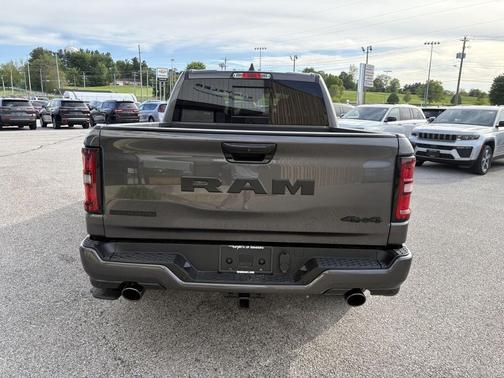 Granite Crystal Met. Clear Coa 2026 RAM 1500 Big Horn/Lone Star