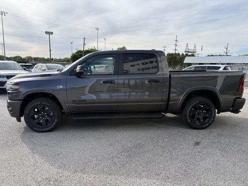 Granite Crystal Met. Clear Coa 2026 RAM 1500 Big Horn/Lone Star