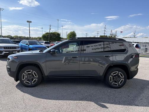 Sting-Gray Clearcoat 2026 Jeep Cherokee Limited