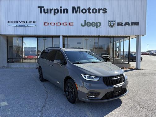 2021 Chrysler Pacifica Touring L