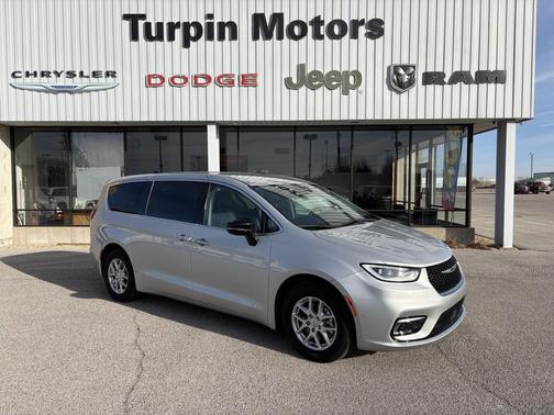 2024 Chrysler Pacifica Touring L