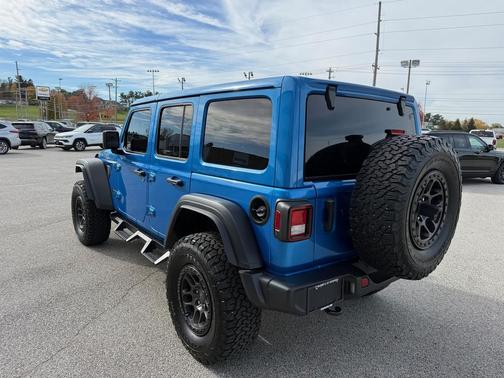 2022 Jeep Wrangler Unlimited High Tide 4x4