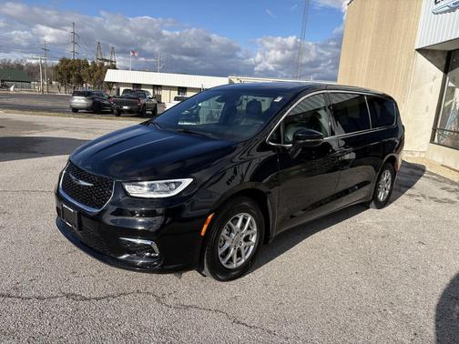 2025 Chrysler Pacifica L