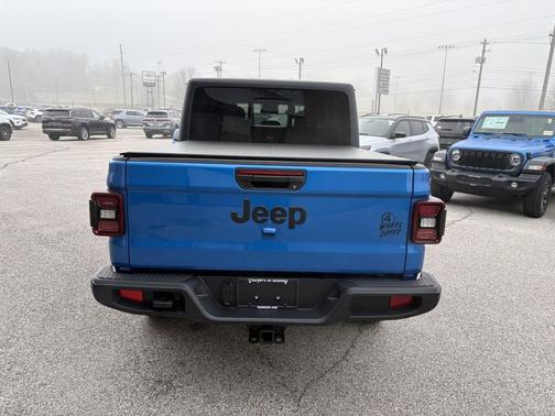 2025 Jeep Gladiator Willys