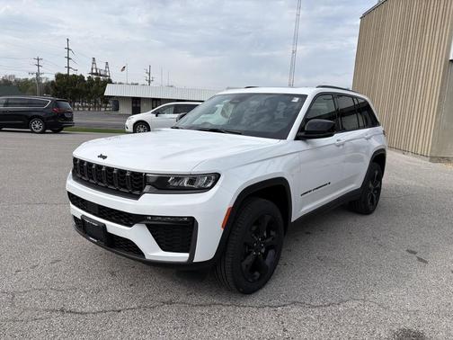 Bright White Clearcoat 2026 Jeep Grand Cherokee Limited