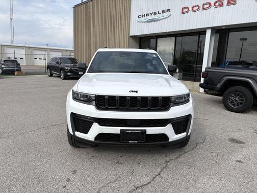 Bright White Clearcoat 2026 Jeep Grand Cherokee Limited