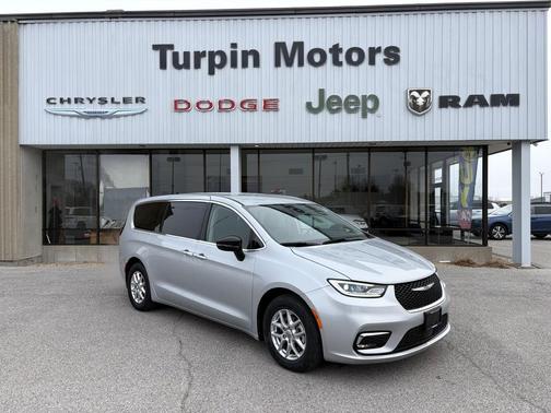 2024 Chrysler Pacifica Touring L