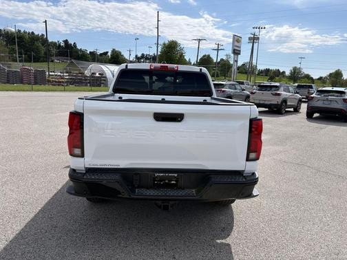 Summit White 2026 Chevrolet Colorado Z71