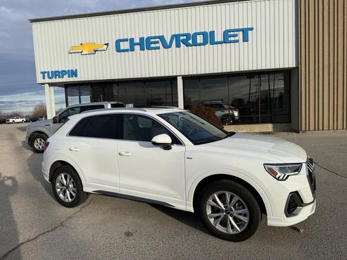 2025 Audi Q3 Premium 45 TFSI S line quattro Tiptronic