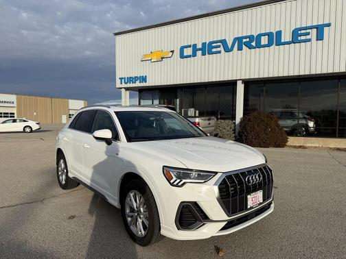 2025 Audi Q3 Premium 45 TFSI S line quattro Tiptronic