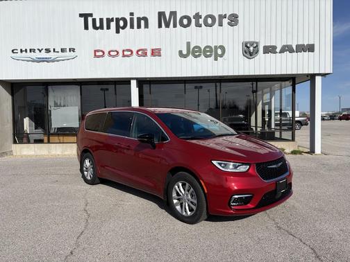 Red Hot Pearlcoat 2026 Chrysler Pacifica L