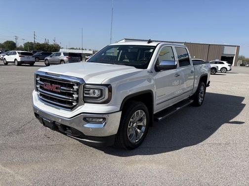 White Frost Tricoat 2018 GMC Sierra 1500 SLT