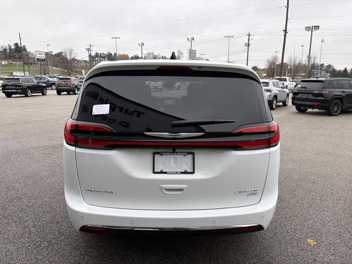 2026 Chrysler Pacifica Limited