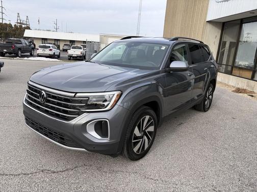 2025 Volkswagen Atlas 2.0T SE w/Technology 4MOTION