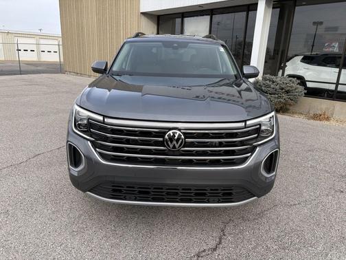 2025 Volkswagen Atlas 2.0T SE w/Technology 4MOTION