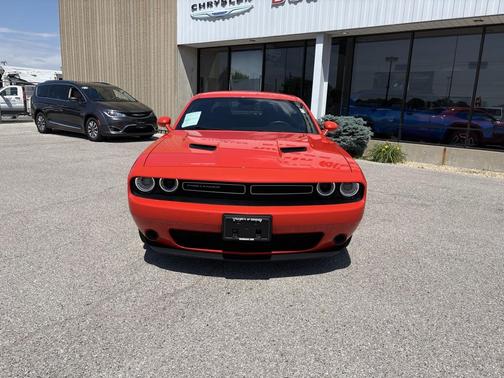 Go Mango 2017 Dodge Challenger SXT