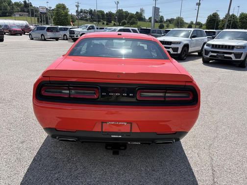 Go Mango 2017 Dodge Challenger SXT